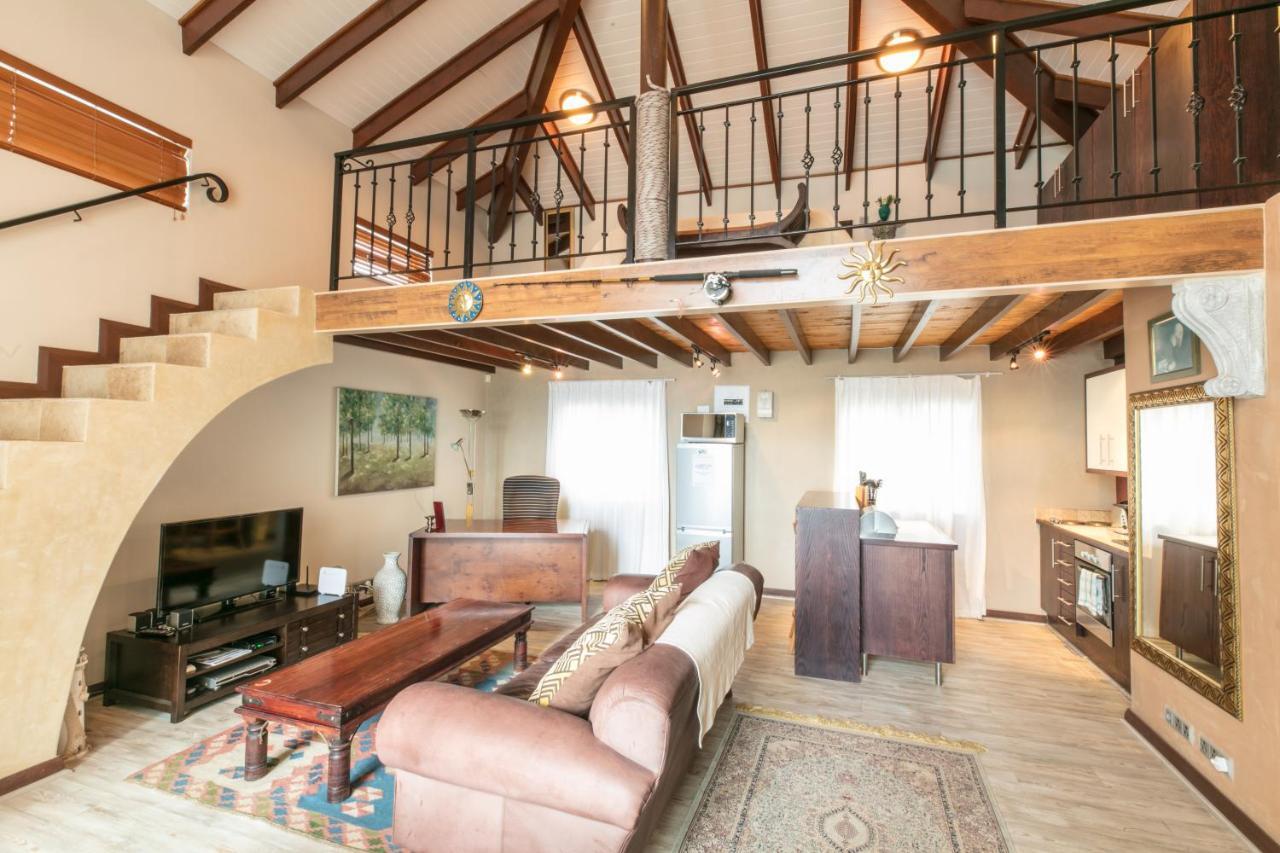 Cape Life - Alexander Beach House Apartment Cape Town